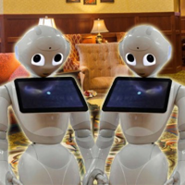 Robots: immer vriendelijke zorgverleners of onmenselijke zoethouders?