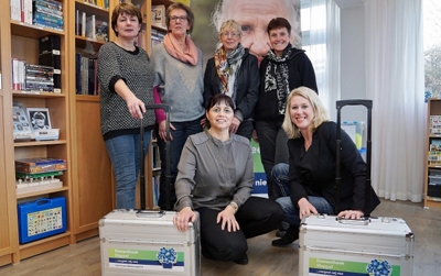 Medewerkers in hun dementheek in Meppel